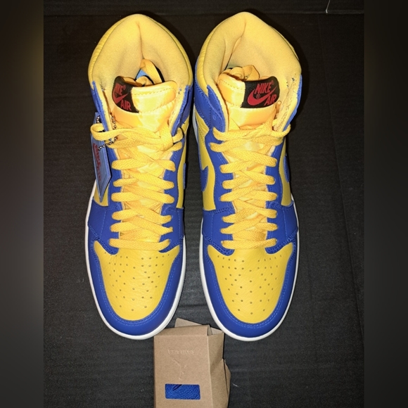 Nike WMNS AirJordan 1 High OG Game Royal and Varsity Maize New Size 9.5 - Picture 13 of 14